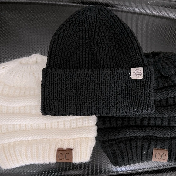 Beanies Lot of 3, same or next day shipping from a smoke & pet free 🏡 - Picture 1 of 1